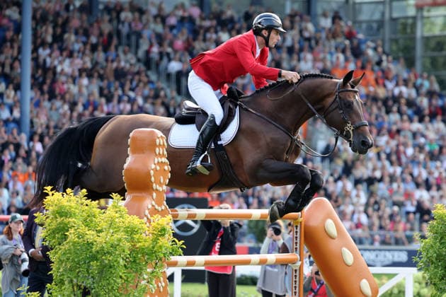 Richard Vogel (GER, Deutschland) mit Pferd United Touch S, aktueller Europameister und Sieger des Rolex Grand Prix von Aachen 2026 (CHIO Aachen)s FEI Jumping World Championship, WM, Weltmeisterschaft Second Competition Team Final & Second Individual Qualifier, Mercedes-Benz Prize, Springen, FEI Jumping World Championship , Turkish Airlines-Prize, Einzel und Teamwertung, Jumping , AACHEN - FEI World Championships 2026, Weltfest des Pferdesports, Reitsport Weltmeisterschaft 2026, Aachen 2026, Welcome Home 2026, Aachener Soers, 11. bis 23. August 2026, Reitsport, 20.08.2026, Aachen Aachener Soers Deutschland *** Richard Vogel (GER), Germany, riding United Touch S, current European Champion and winner of the 2026 Rolex Grand Prix in Aachen, CHIO Aachen, FEI Jumping World Championship Second Competition, Team Final, Second Individual Qualifier, Mercedes-Benz Prize, Show Jumping, FEI Jumping World Championship, Turkish Airlines Prize, Individual and Team Standings, Show Jumping, AACHEN FEI World Championships 2026, World Festival of Equestrian Sports, 2026 Equestrian World Championships, Aachen 2026, Welcome Home 2026, Aachen Soers, August 11–23, 2026, Equestrian Sports, August 20, 2026, Aachen Soers, Germany