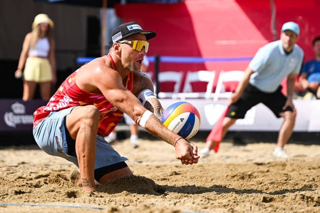 MONTREAL, QC - AUGUST 20: during a main draw match at Beach Pro Tour Montreal Elite 16 on August 20, 2026 at Parc Jean-Drapeau in Montreal, QC (Photo by David Kirouac Icon Sportswire) VOLLEYBALL: AUG 20 Beach Pro Tour Montreal Elite 16 EDITORIAL USE ONLY Icon26082000626