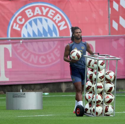 20.08.2026, FC Bayern Training, FCB Campus Muenchen, Fussball, Muenchen, im Bild: Serge Gnabry (FC Bayern Muenchen) *** August 20, 2026, FC Bayern Training, FCB Campus Munich, Soccer, Sports, Munich, Pictured: Serge Gnabry, FC Bayern Munich