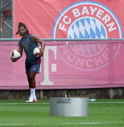 20.08.2026, FC Bayern Training, FCB Campus Muenchen, Fussball, Muenchen, im Bild: Serge Gnabry (FC Bayern Muenchen) *** August 20, 2026, FC Bayern Training, FCB Campus Munich, Soccer, Sports, Munich, Pictured: Serge Gnabry, FC Bayern Munich