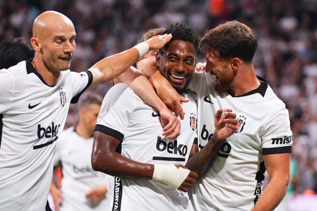 ISTANBUL, TURKEY - AUGUST 20 : Amir Murillo (62) of Besiktas celebrates after scoring the second goal of his team with Vaclav Cerny (L) and Salih Ozcan (R) during the UEFA Europa League 2026 27 Play-off round first leg match between Besiktas JK and Kauno Zalgiris at Tupras Stadium on August 20, 2026 in Istanbul, Turkey. Istanbul Turkey Copyright: xSeskimPhotox Besiktas-KaunoZalg-2008 (27)
