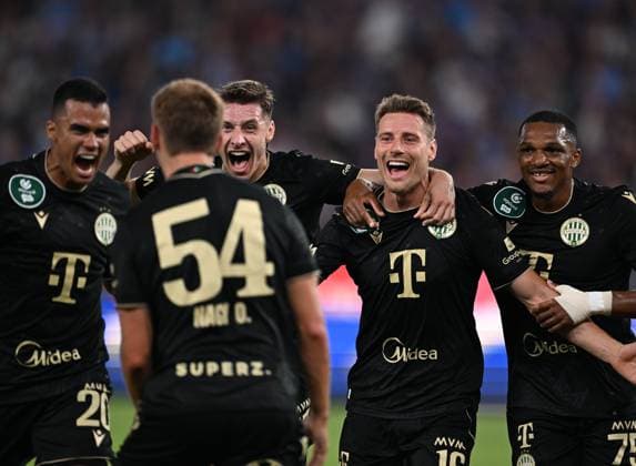 Trabzonspor v Ferencvaros - UEFA Europa League TRABZON, TURKIYE - AUGUST 20: Kristoffer Zachariassen (2nd R) of Ferencvaros celebrates after scoring a goal during the first leg of the UEFA Europa League play-off round between Trabzonspor and Ferencvaros at Papara Park in Trabzon, Turkiye, on August 20, 2026. Hakan Burak Altunoz Anadolu Trabzon Turkey. Editorial use only. Please get in touch for any other usage.  Copyright: x2026xAnadoluxHakanxBurakxAltunozx