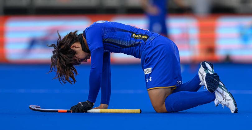 Hockey World Cup Day Six Yamato Kawahara of Japan sinks to the floor after defeat to Netherlands in the 2026 FIH Hockey World Cup at Wagener Stadium, Amstelveen 20 08 2026 UK Newspapers OUT Copyright: xGraemexWilcocksonx FIL-23805-0046