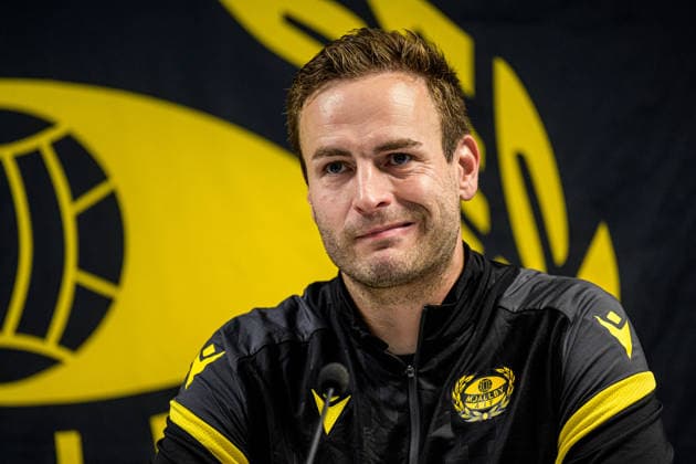 260820 Coach Karl Marius Aksum of Mjällby at the press conference, PK, Pressekonferenz after the Europa League qualifying football match between Mjällby and FC Red Bull Salzburg on August 20, 2026 in Hällevik. Photo: Christoffer Borg Mattisson BILDBYRAN COP 261 CB0549 fotboll football soccer fotball uefa europa league europa league mjällby fc red bull salzburg bbeng *** August 20, 2026: Coach Karl Marius Aksum of Mjällby at the press conference following the Europa League qualifying soccer match between Mjällby and FC Red Bull Salzburg on August 20, 2026 in Hällevik. Photo by Christoffer Borg Mattisson, BILDBYRAN COP 261 CB0549 soccer football fotball UEFA Europa League Europa League Mjällby FC Red Bull Salzburg bbeng  Copyright: CHRISTOFFERxBORGxMATTISSON BB260820CB120