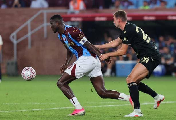 Trabzonspor v Ferencvaros - UEFA Europa League TRABZON, TURKIYE - AUGUST 20: Paul Onuachu of Trabzonspor in action during the first leg of the UEFA Europa League play-off round between Trabzonspor and Ferencvaros at Papara Park in Trabzon, Turkiye on August 20, 2026. Hasan Tascan Anadolu Trabzon Turkey. Editorial use only. Please get in touch for any other usage.  Copyright: x2026xAnadoluxHasanxTascanx