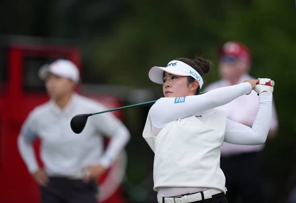 August 20, 2026, Edmonton, Ab, CANADA: Miyu Yamashita, of Japan, watches her tee shot on the first hole during the first round at the CPKC Canadian Women s Open LPGA, Golf Damen golf tournament in Edmonton on Thursday, August 20, 2026. Canada News - August 20, 2026  - ZUMAc35_ 20260820_zaf_c35_027 Copyright: xDarrylxDyckx