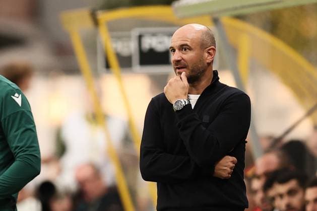 STVV s head coach Frederic De Meyer is pictured during a soccer game between Belgian Sint-Truidense V.V. and Cypriot AC Omonoia Nicosia, Thursday 20 August 2026 in Sint-Truiden, the first leg of the play-off round for the UEFA Europa League league phase. BRUNOxFAHY  x183847686x