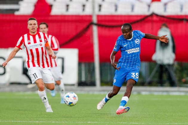 Conference Leauge menn, play-off 2026: Tromso - Brighton Tromso 20260820. Tromsos Ruben Yttergard Jenssen og Brightons Malick Junior Yalcouye under playoff-kampen i Conference League-kvalifiseringen i fotball mellom Tromso og Brighton pa Romssa Arena. Foto: Rune Stoltz Bertinussen NTB Tromso Norge EDITORIAL USE ONLY. RESTRICTED USE FOR BETTING COMPANIES Ref:_SPOhqZx5gctId4.jpg *** Men s Conference League, 2026 Playoffs: Tromsø vs. Brighton, Tromsø, August 20, 2026—Tromsø’s Ruben Yttergard Jenssen and Brighton’s Malick Junior Yalcouye during the playoff match in the Conference League soccer qualifier between Tromsø and Brighton at Romssa Arena. Photo by Rune Stoltz Bertinussen NTB Tromsø Norway EDITORIAL USE ONLY RESTRICTED USE FOR BETTING COMPANIES  Copyright: xRunexStoltzxBertinussenx xNTBx