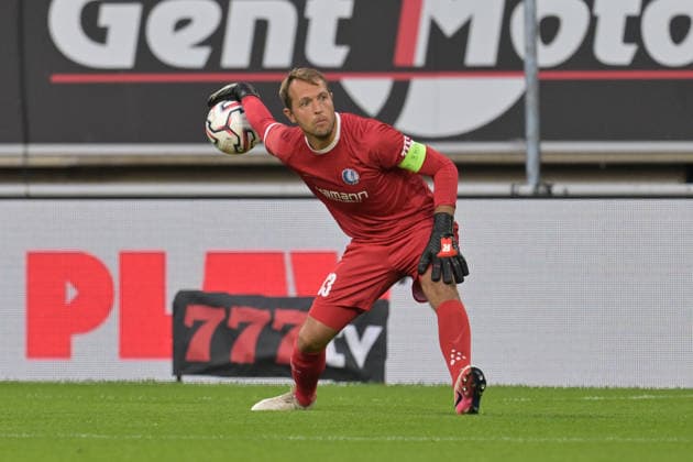 260820 AA Gent vs Hibernian goalkeeper Davy Roef (33) of AA Gent pictured pictured during the Play off round - first leg in the 2026-2027 Uefa Conference League season between AA Gent and Hibernian FC from Scotland on August 20 , 2026 in Gent, Belgium. (Photo by David Catry Isosport) Gent Belgium  Copyright: xDavidxCatryx 20260820DC2_5178