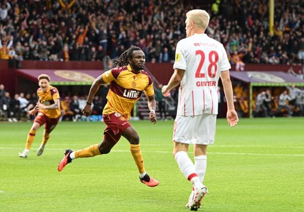 Regan Charles-Cook of Motherwell celebrates scoring Motherwell v Freiburg, UEFA Conference League, Play-Off Round, First Leg, Football, Fir Park, Motherwell, Scotland, UK - 20 Aug 2026Motherwell Fir Park Scotland United Kingdom  Copyright: xMarkxRunnacles Shutterstockx 17108687t