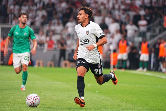 ISTANBUL, TURKEY - AUGUST 20 : Ilhan Fakil of Besiktas controls the ball during the UEFA Europa League 2026 27 Play-off round first leg match between Besiktas JK and Kauno Zalgiris at Tupras Stadium on August 20, 2026 in Istanbul, Turkey. Istanbul Turkey Copyright: xSeskimPhotox Besiktas-KaunoZalg-2008 (97)