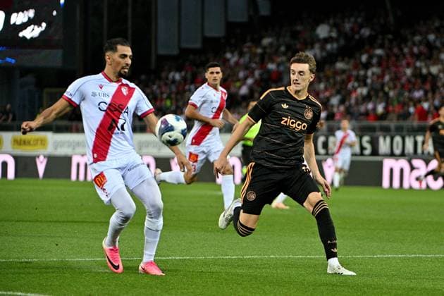Sion, 20.08.2026, Football UEFA Conference League, FC Sion - AFC Ajax, Ilyas Chouaref (FCS 7) duel with Youri Baas (Ajax 15) (Frederic Dubuis Imago) FC SION - AFC Ajax Imago
