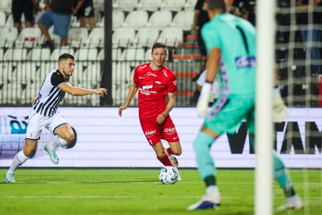 Conference League i fotball 2026: PAOK-Brann Thessaloniki 20260820. Branns Joachim Soltvedt under playoff-kampen i Conference League-kvalifiseringen i fotball mellom PAOK og Brann pa Toumba Stadium. Foto: Spiros Makridis NTB Thessaloniki Hellas EDITORIAL USE ONLY. RESTRICTED USE FOR BETTING COMPANIES Ref:_SPOCul8f-wLAzM.jpg *** 2026 Conference League in soccer: PAOK vs. Brann, Thessaloniki, August 20, 2026. Brann s Joachim Soltvedt during the playoff match in the Conference League soccer qualifiers between PAOK and Brann at Toumba Stadium. Photo: Spiros Makridis, NTB, Thessaloniki, Greece EDITORIAL USE ONLY; RESTRICTED USE FOR BETTING COMPANIES  Copyright: xSpirosxMakridisx xNTBx