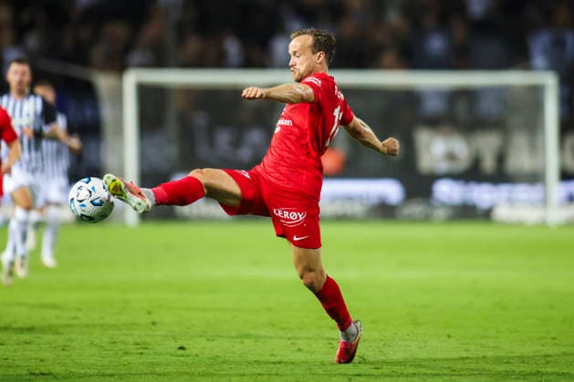 Conference League i fotball 2026: PAOK-Brann Thessaloniki 20260820. Branns Bard Finne under playoff-kampen i Conference League-kvalifiseringen i fotball mellom PAOK og Brann pa Toumba Stadium. Foto: Spiros Makridis NTB Thessaloniki Hellas EDITORIAL USE ONLY. RESTRICTED USE FOR BETTING COMPANIES Ref:_SPOxpKbI5kVWHU.jpg *** 2026 Conference League in soccer: PAOK vs. Brann, Thessaloniki, August 20, 2026. Brann’s Bard Finne during the playoff match in the Conference League soccer qualifiers between PAOK and Brann at Toumba Stadium. Photo: Spiros Makridis, NTB, Thessaloniki, Greece. EDITORFOR MEDIA USE ONLY; RESTRICTED USE FOR BETTING COMPANIES  Copyright: xSpirosxMakridisx xNTBx