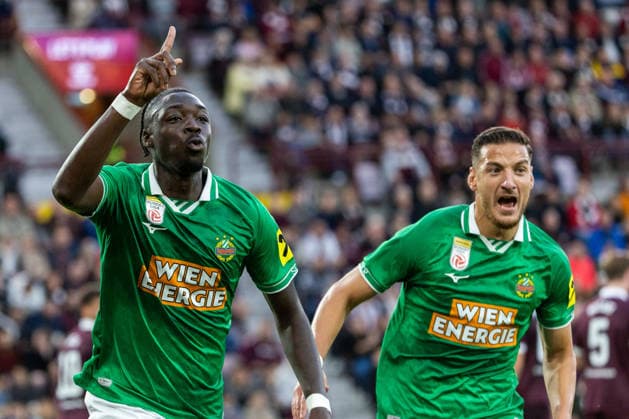SOCCER - UEFA ECL, Hearts vs Rapid EDINBURGH,SCOTLAND,20.AUG.26 - SOCCER - UEFA Conference League, play-off, Heart of Midlothian FC vs SK Rapid Wien. Image shows the rejoicing of Serge-Philippe Raux-Yao and Ercan Kara (Rapid).  GEPAxpictures xPhilippxBrem