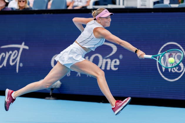 August 20, 2026, Mason, Ohio, U.S: Amanda Anisimova (USA) reaches for a shot to the corner during ThursdayÃ¢â‚¬â ¢s quarterfinals at the Cincinnati Open at the Lindner Family Tennis Center , Mason, Oh. Tennis 2026 - Cincinnati Open WTA, Tennis Damen  - ZUMAs304 20260820_zaf_s304_014 Copyright: xScottxStuartx