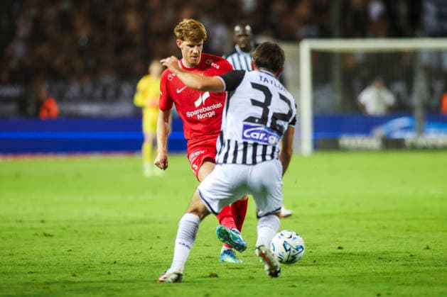 Conference League i fotball 2026: PAOK-Brann Thessaloniki 20260820. Branns Thore Baardsen Pedersen under playoff-kampen i Conference League-kvalifiseringen i fotball mellom PAOK og Brann pa Toumba Stadium. Foto: Spiros Makridis NTB Thessaloniki Hellas EDITORIAL USE ONLY. RESTRICTED USE FOR BETTING COMPANIES Ref:_SPOzrAAl_OhOZ8.jpg *** 2026 Conference League in soccer: PAOK vs. Brann, Thessaloniki, August 20, 2026. Brann s Thore Baardsen Pedersen during the playoff match in the Conference League soccer qualifiers between PAOK and Brann at Toumba Stadium. Photo: Spiros Makridis, NTB, Thessaloniki. Hellas EDITORIAL USE ONLY RESTRICTED USE FOR BETTING COMPANIES  Copyright: xSpirosxMakridisx xNTBx