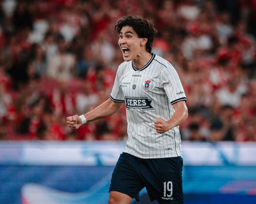 Eric Kahl of Aarhus during the Europa League match between SL Benfica and Aarhus at Estadio da Luz, in Lisbon, Portugal. (Diogo Sautchuk) Copyright: xDiogoxSautchukx