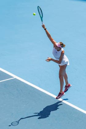 August 20, 2026, Mason, Ohio, U.S: Amanda Anisimova (USA)serves during ThursdayÃ¢â‚¬â ¢s quarterfinals at the Cincinnati Open at the Lindner Family Tennis Center , Mason, Oh. Mason U.S - ZUMAs304 20260820_zaf_s304_052 Copyright: xScottxStuartx