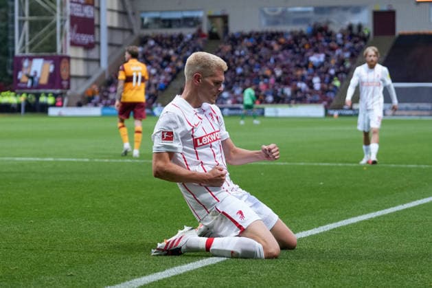 Matthias Ginter (SC Freiburg, 28) Torjubel, Emotionen, Torschuss, Abschluss, Torerfolg, Tor, Treffer , Schottland, Fussball, UEFA Conference League, Play-offs, Hinspiel, 2026 2027, Motherwell FC vs. SC Freiburg, 20.08.2026, Fir Park Stadium, Motherwell Motherwell Fir Park Stadium North Lanarkshire Schottland *** Matthias Ginter, SC Freiburg, 28 goal celebration, emotions, shot on goal, finish, goal scored, goal, Scotland, soccer, UEFA Conference League, playoffs, first leg, 2026–2027, Motherwell FC vs. SC Freiburg, August 20, 2026, Fir Park Stadium, Motherwell, Motherwell, Fir Park Stadium, North Lanarkshire, Scotland Copyright: xArnexAmbergx