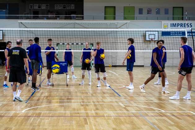 1.Volleyball Bundesliga -Saison 2026 2027 Cerebricks Volley Goats Mitteldeutschland Training Halle, Deutschland 20.August 2026: Im Bild:Die Cerebricks Volleygoats beim Training Halle Saale swh.Arena Sachsen-Anhalt Deutschland *** 1st Volleyball Bundesliga, 2026–2027 Season: Cerebricks Volley Goats, Central Germany, Training in Halle, Germany, August 20, 2026. Pictured: The Cerebricks Volley Goats during training at the Halle Saale swh Arena in Saxony-Anhalt, Germany.