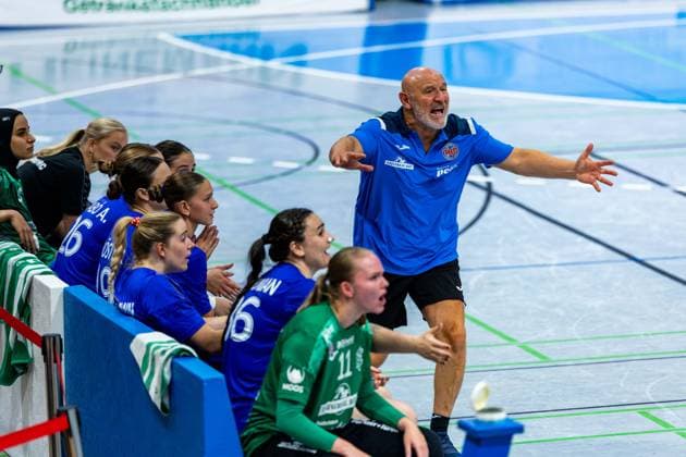 20.08.2026, GER, Handball, Frauen, Saison 2026 2027, Alsco 1.Bl, Testspiel, Thueringer HC - BSV Sachsen Zwickau Herbert Mueller (Thueringer HC,Trainer) Mühlhausen Görmarhalle Thüringen Deutschland *** August 20, 2026, GER, Handball, Women, 2026–2027 Season, Alsco 1st Division, Exhibition Game, Thuringer HC vs. BSV Sachsen Zwickau, Herbert Mueller (Thuringer HC), Coach, Mühlhausen, Görmarhalle, Thuringia, Germany