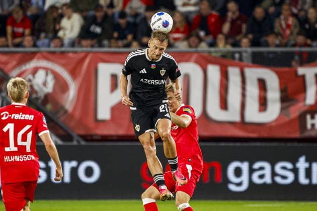 ENSCHEDE - Olexiy Kashchuk of Qarabag FK heads the ball during the UEFA Conference League match between FC Twente and Qarabag FK at De Grolsch Veste stadium on 20 August 2026 in Enschede, the Netherlands. WART BRINKERHOF ANP xVIxANPxSportx xMarcelxterxBalsxIVx 565904213 originalFilename: 565904213.jpg
