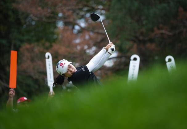 August 20, 2026, Edmonton, Ab, CANADA: Hye-Jin Choi, of South Korea, hits her tee shot on the 16th hole during the first round at the CPKC Canadian Women s Open LPGA, Golf Damen golf tournament, in Edmonton, on Thursday, Aug. 20, 2026. Choi Hye-Jin  - ZUMAc35_ 20260820_zaf_c35_151 Copyright: xDarrylxDyckx