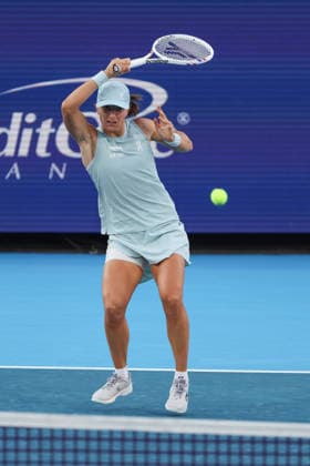 August 20, 2026, Mason, Oh, USA: Cincinnati Open Tennis 2026 - Iga Swiatek hits a ball against Elena Rybakina in the Cincinnati Open Tennis Tournament held in Mason OH. 2026 08 20. Cincinnati Open Tennis 2026  - ZUMAn24_ 20260820_zaf_n24_267 Copyright: xWallyxNellx