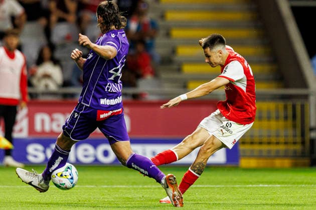 BRAGA, PORTUGAL - AUGUST 20: Denis Huseinbasic of SC Braga attempts a kick to score his team™s goal during the UEFA Conference League 2026 27 Qualifying Round Final First Leg match between SC Braga and FK Austria Wien at Estadio Municipal de Braga on August 20, 2026 in Braga, Portugal. (Photo by Diego Maranhao Eurasia Images) Braga Estadio Municipal de Braga Portugal *** BRAGA, PORTUGAL AUGUST 20 Denis Huseinbasic of SC Braga attempts a shot to score a goal for his team during the first leg of the UEFA Conference League 2026–27 Qualifying Round Final between SC Braga and FK Austria Wien at Estadio Municipal de Braga on August 20, 2026 in Braga, Portugal. Photo by Diego Maranhao, Eurasia Sport Images. Braga, Estadio Municipal de Braga, Portugal Copyright: x x2026xEurasiaxSportxImagesx jp-en-EuSpIm-DIE_Braga_Austria_20Aug2026_PT061