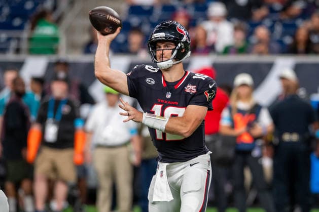 August 20, 2026: Houston Texans quarterback Davis Mills (10) throws a pass during a preseason game between the Las Vegas Raiders and the Houston Texans in Houston, TX. .. CSM USA - ZUMAc04_ 20260820_faf_c04_018 Copyright: xTraskxSmithx