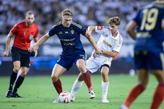 August 20, 2026, Split, Dalmatia, Croatia: Oskar Repka (Rakow Czestochowa ) 6 in action with the ball during the UEFA Conference League 2026 27 Play Off Round First Leg match between HNK Hajduk Split and Rakow Czestochowa at Poljud Stadium. On photo Oskar Repka (Rakow Czestochowa ) 6 and Rokas Pukstas (HNK Hajduk Split) 21. Split Croatia - ZUMAp210 20260820_zsp_p210_012 Copyright: xMajaxPrgometx