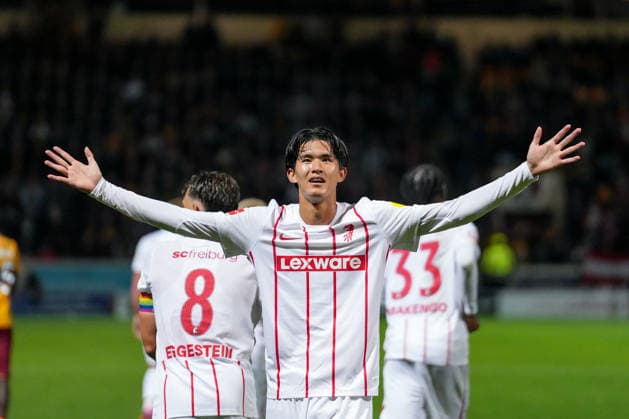 Keisuke Goto (SC Freiburg, 42) Torjubel, Emotionen, Torschuss, Abschluss, Torerfolg, Tor, Treffer , Schottland, Fussball, UEFA Conference League, Play-offs, Hinspiel, 2026 2027, Motherwell FC vs. SC Freiburg, 20.08.2026, Fir Park Stadium, Motherwell Motherwell Fir Park Stadium North Lanarkshire Schottland *** Keisuke Goto, SC Freiburg, 42, goal celebration, emotions, shot on goal, finish, goal scored, goal, Scotland, soccer, UEFA Conference League, playoffs, first leg, 2026–2027, Motherwell FC vs. SC Freiburg, August 20, 2026, Fir Park Stadium, Motherwell, North Lanarkshire, Scotland Copyright: xArnexAmbergx