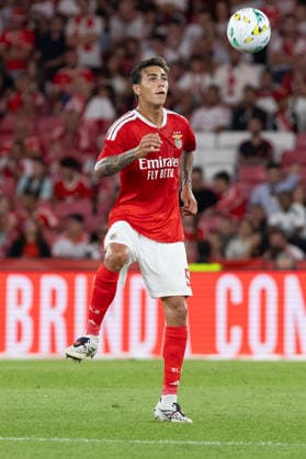 August 20, 2026, Lisbon, Lisbon, Portugal: Benfica midfielder from Argentina ENZO BARRENECHEA (5) in action during the game for the 1st Leg of UEFA Europa League Qualifier Playoff between Benfica and Aarhus at Estadio da Luz Lisbon Portugal - ZUMAs359 20260820_zsp_s359_153 Copyright: xAlexandrexdexSousax