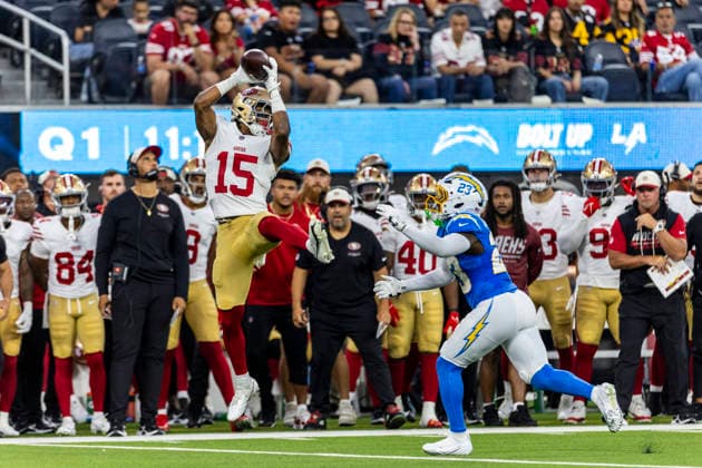 August 20, 2026, Inglewood, California, USA: San Francisco 49ers Wide Receiver De Zhaun Stribling (15) makes a catch against Los Angeles Chargers Safety Tony Jefferson (23) during an NFL, American Football Herren, USA football preseason game, in Inglewood, Calif. on Thursday August 20, 2026. NHL, Eishockey Herren, USA 2026: LA Chargers : SF 49ers  - ZUMAc68_ 20260820_zaf_c68_012 Copyright: xRingoxChiux