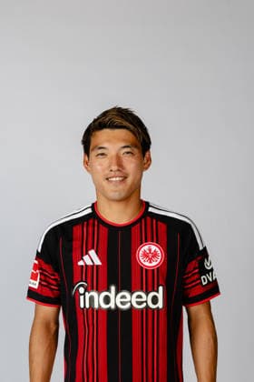 Ritsu Doan (Eintracht Frankfurt) - Eintracht Frankfurt Porträttermin 2026 2027 Eintracht Frankfurt Porträttermin 2026 2027 SGE *** Ritsu Doan Eintracht Frankfurt Eintracht Frankfurt Photo Shoot 2026 2027 Eintracht Frankfurt Photo Shoot 2026 2027 SGE