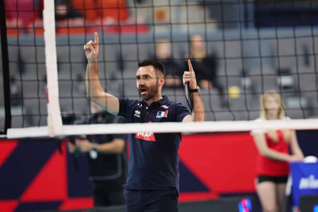 France coach Mahe Mauriat during the women s EuroVolley 2026 European Championship, EM, Europameisterschaft pool D match between France and Slovakia at Scandinavium arena in Gothenburg, Sweden, on Aug. 21, 2026. GÖTEBORG SWEDEN x9200x *** France coach Mahe Mauriat during the Women s EuroVolley 2026 European Championship Pool D match between France and Slovakia at the Scandinavium Arena in Gothenburg, Sweden, on Aug. 21, 2026 GOTHENBURG SWEDEN x9200x  Copyright: xAdamxIhse TTx EURO VOLLEYBALL CHAMPIONSHIP 2026 FRANCE - SLOVAKIA