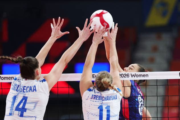 GOTHENBURG, SWEDEN 20260821 Slovakia s Tereza Hrusecka and Katrin Trebichavska against France s AmÃ lie Rotar during the women s EuroVolley 2026 European Championship, EM, Europameisterschaft pool D match between France and Slovakia at Scandinavium arena in Gothenburg, Sweden, on Aug. 21, 2026. GÖTEBORG SWEDEN x9200x *** GOTHENBURG, SWEDEN, August 21, 2026: Slovakia’s Tereza Hrusecka and Katrin Trebichavska face off against France’s Amélie Rotar during the Women’s EuroVolley 2026 European Championship Pool D match between France and Slovakia at the Scandinavium Arena in Gothenburg, Sweden, on Aug. 21, 2026 GOTHENBURG SWEDEN x9200x  Copyright: xAdamxIhse TTx EURO VOLLEYBALL CHAMPIONSHIP 2026 FRANCE - SLOVAKIA
