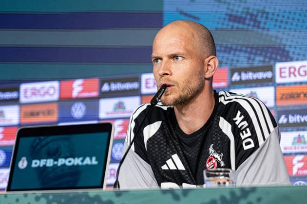 Pressekonferenz, 1.FC Köln, 21.08.2026 Rene Wagner (Cheftrainer) Pressekonferenz von 1.FC Köln vor dem Pokalspiel gegen Würzburger Kickers; 21.08.2026 DFL regulations prohibit any use of photographs as image sequences and or quasi video. *** Press Conference, 1 FC Köln, August 21, 2026: Rene Wagner, Head Coach—1 FC Köln press conference ahead of the cup match against Würzburger Kickers on August 21, 2026. DFL regulations prohibit any use of photographs as image sequences and or quasi-video. Copyright: xBEAUTIFULxSPORTS Buriakovx
