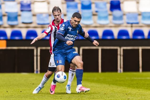 TILBURG , 21-08-2026 , Koning Willem II stadium , season 2026 2027 , Dutch Eredivisie football , match between Willem II and Telstar (friendly) , picture shows Willem II player Calvin Twigt , Telstar player Tyrese Noslin Willem II - Telstar (friendly)  x205893934x Copyright: