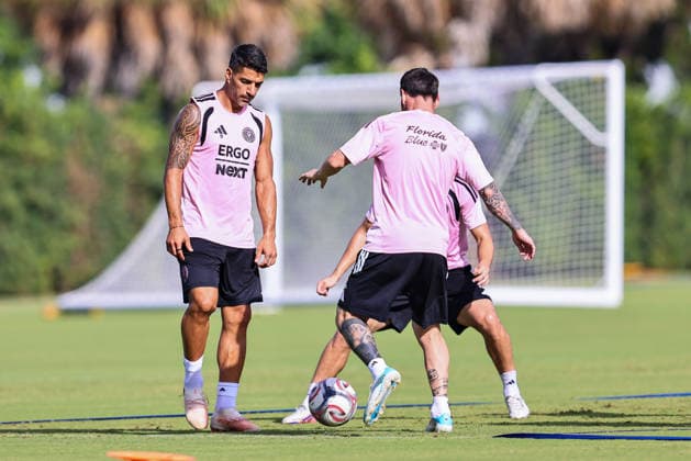 FORT LAUDERDALE, FL - AUGUST 21: Luis Suarez (9) of Inter Miami CF is seen during an Inter Miami Training Session at Florida Blue Training Center on August 21, 2026 in Fort Lauderdale, Florida. SOCCER: AUG 21 Inter Miami CF Training EDITORIAL USE ONLY Icon2608210000015