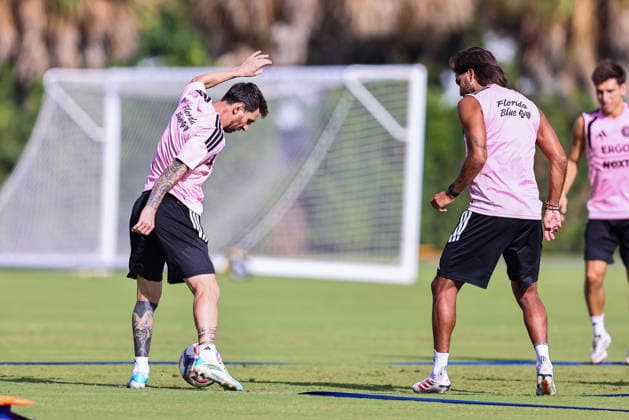 FORT LAUDERDALE, FL - AUGUST 21: Lionel Messi (10) of Inter Miami CF is seen during an Inter Miami Training Session at Florida Blue Training Center on August 21, 2026 in Fort Lauderdale, Florida. SOCCER: AUG 21 Inter Miami CF Training EDITORIAL USE ONLY Icon2608210000018