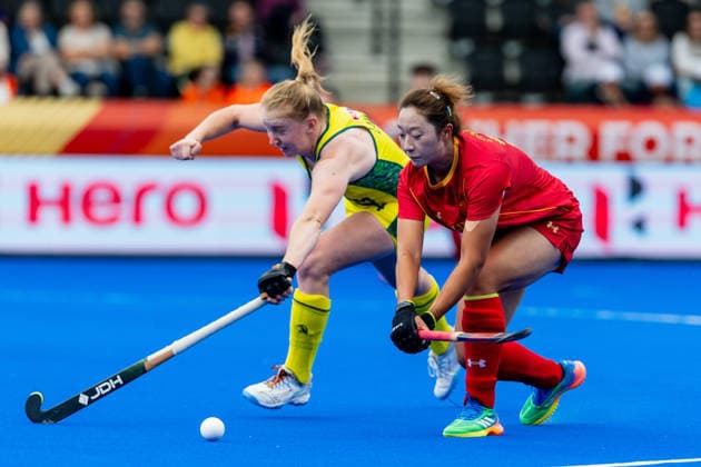 FIH Hockey World Cup: China v Australia Women AMSTELVEEN, NL - AUGUST 21: Amy Lawton of Australia and Liu Yang of China during the FIH Hockey World Cup match between China and Australia Women at Wagener Stadion on August 21, 2026 in Amstelveen, Netherlands. Amstelveen Wagener Stadion Netherlands Content not available for redistribution in The Netherlands directly or indirectly through any third parties. Copyright: xMarcelxvanxPlateringenx