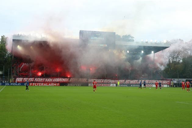 21.08.2026, xrekx, Fussball DFB Pokal 1.Runde, SV Waldhof Mannheim - 1.FC Kaiserslautern v.l. FCK Fans ,Stimmung, Schals, Ultras, Zuschauer, Besucher, Choreo, Choreografie, atmosphere, scarves, spectators, visitors (DFL DFB REGULATIONS PROHIBIT ANY USE OF PHOTOGRAPHS as IMAGE SEQUENCES and or QUASI-VIDEO) Mannheim *** August 21, 2026, xrekx, Soccer DFB Cup 1st Round, SV Waldhof Mannheim vs. FC Kaiserslautern, FCK fans, atmosphere, scarves, ultras, spectators, visitors, choreography, choreography, atmosphere, scarves, spectators, visitors DFL DFB REGULATIONS PROHIBIT ANY USE OF PHOTOGRAPHS as IMAGE SEQUENCES and or QUASI-VIDEO Mannheim