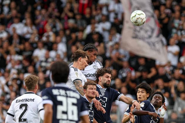 Sport Bilder des Tages 21.08.2026, GER, Fussball, Herren, DFB-Pokal, Saison 2026 2027, SC St. Tönis vs Eintracht Frankfurt Robin Koch (Frankfurt) erzielt das Tor zum 0:2 Krefeld Grotenburg-Stadion Nordrhein-Westfalen Deutschland *** August 21, 2026, Germany, Soccer, Men s, DFB Cup, 2026–2027 Season, SC St. Tönis vs. Eintracht Frankfurt; Robin Koch of Frankfurt scores the goal to make it 0–2 at Krefeld Grotenburg Stadium, North Rhine-Westphalia, Germany Copyright: xAdrianxSchlüterx