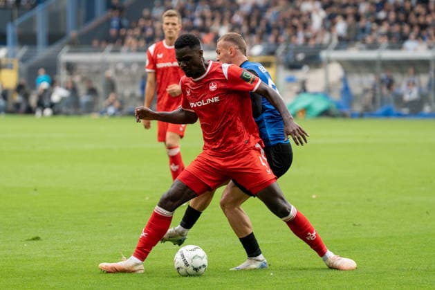 DFB-Pokal: SV Waldhof Mannheim vs 1. FC Kaiserslautern, 21.08.2026 Zweikampf zwischen Maxwell Gyamfi (1. FC Kaiserslautern, 4) und Kushtrim Asallari (SV Waldhof Mannheim, 20) DFB-Pokal: SV Waldhof Mannheim vs 1. FC Kaiserslautern, Carl-Benz-Stadion, 21.08.2026 DFB DFL REGULATIONS PROHIBIT ANY USE OF PHOTOGRAPHS AS IMAGE SEQUENCES AND OR QUASI-VIDEO. *** DFB Cup: SV Waldhof Mannheim vs. 1 FC Kaiserslautern, August 21, 2026: A tackle between Maxwell Gyamfi of 1 FC Kaiserslautern (No. 4) and Kushtrim Asallari of SV Waldhof Mannheim (No. 20) in the DFB Cup match between SV Waldhof Mannheim and 1 FC Kaiserslautern at Carl Benz Stadium, August 21, 2026 DFB and DFL regulations prohibit any use of photographs as image sequences and or quasi-video. Copyright: xBEAUTIFULxSPORTS Hillx