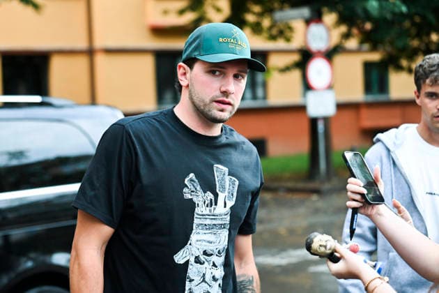 Luka Doncic and Los Angeles Lakers teammates take a sightseeing boat tour in Ljubljana Los Angeles Lakers star Luka Doncic takes his teammates on a sightseeing boat tour of Ljubljana during the team™s visit to the Slovenian capital. Doncic is hosting his Lakers teammates in his hometown as part of a four-day team gathering ahead of the new NBA, Basketball Herren, USA season. The group toured the city by boat, taking in Ljubljana™s historic city centre and landmarks along the Ljubljanica River. ljubljana Slovenia  Copyright: xNikxErikxNeubauerx DSC_1871
