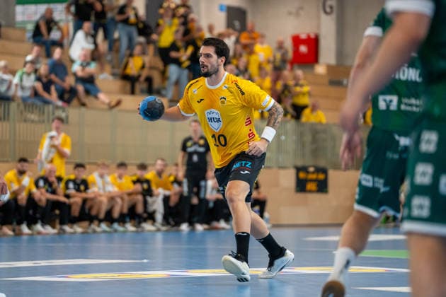 Handball I Herren I Saison 2026-2027 I DHB Pokal I 1. Runde I HC Oppenweiler Backnang - HSC 2000 Coburg I 21.08.2026 Savvas Savvas (10, HSC Coburg) Backnang Murrtal Arena Baden-Württemberg Deutschland *** Handball Men s 2026–2027 Season DHB Cup 1st Round HC Oppenweiler Backnang vs. HSC 2000 Coburg August 21, 2026 Savvas Savvas 10, HSC Coburg Backnang Murrtal Arena, Baden-Württemberg, Germany Copyright: xLobeca MaxxPetershansx