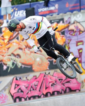 21.08.2026 Qualifikation Männer bei der BMX Freestyle Park Europameisterschaft in Darmstadt Bürgerpark Ausrichter VC Darmstadt 21.-23.8.26 hier Anthony Jeanjean (FRA) amtierender Weltmeister 2025 im Parcour für seine Fahrt für die Qualifikation Darmstadt Hessen Deutschland *** August 21, 2026: Men s Qualifying Round at the BMX Freestyle Park European Championships in Darmstadt s Bürgerpark, hosted by VC Darmstadt, August 21–23, 2026. Here, Anthony Jeanjean (FRA), the reigning 2025 world champion in the course, competes in the qualifying round in Darmstadt, Hesse, Germany.