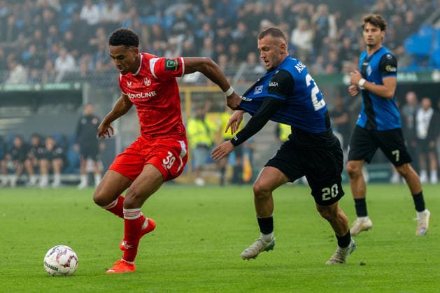 DFB-Pokal: SV Waldhof Mannheim vs 1. FC Kaiserslautern, 21.08.2026 Zweikampf zwischen Thierry Fidjeu-Tazemeta (1. FC Kaiserslautern, 39) und Kushtrim Asallari (SV Waldhof Mannheim, 20) DFB-Pokal: SV Waldhof Mannheim vs 1. FC Kaiserslautern, Carl-Benz-Stadion, 21.08.2026 DFB DFL REGULATIONS PROHIBIT ANY USE OF PHOTOGRAPHS AS IMAGE SEQUENCES AND OR QUASI-VIDEO. *** DFB Cup: SV Waldhof Mannheim vs. 1 FC Kaiserslautern, August 21, 2026: A tackle between Thierry Fidjeu Tazemeta of 1 FC Kaiserslautern (No. 39) and Kushtrim Asallari of SV Waldhof Mannheim (No. 20) in the DFB Cup match between SV Waldhof Mannheim and 1 FC Kaiserslautern at Carl Benz Stadium, August 21, 2026 DFB and DFL regulations prohibit any use of photographs as image sequences and or quasi-video. Copyright: xBEAUTIFULxSPORTS Hillx